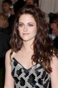 Kristen Attends The 2012 Met Costume Gala (Pictures) .